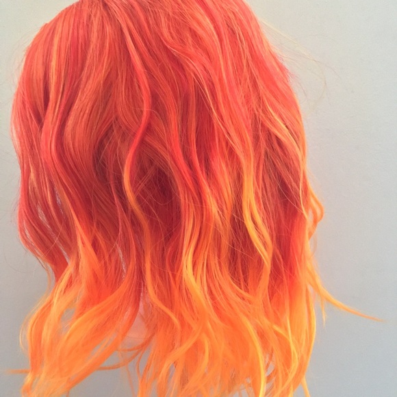 Short Bob Wavy Curly Orange Ombre Wig - Picture 8 of 10